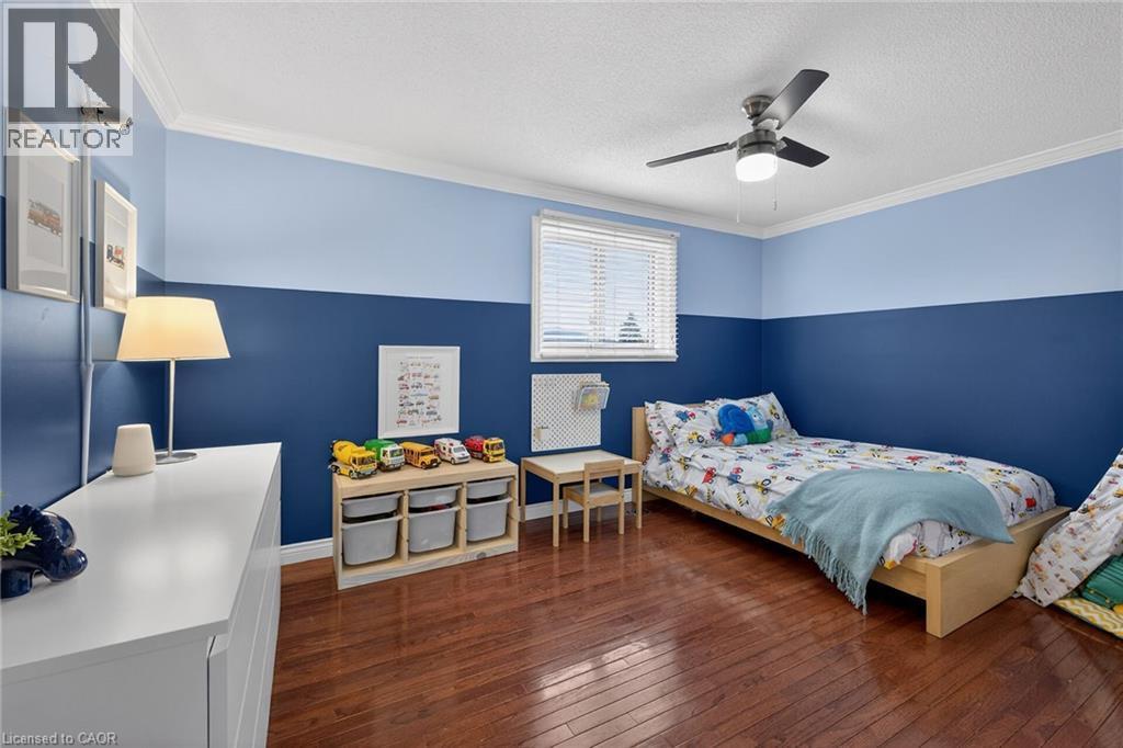 135 Independence Drive, Hamilton, ON - Indoor Photo Showing Bedroom