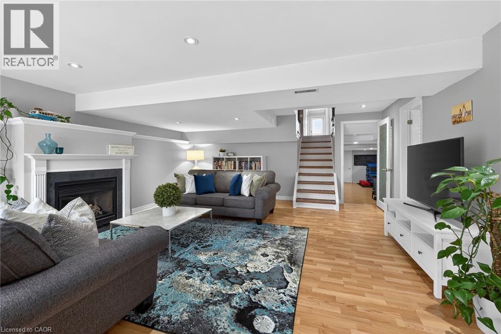135 Independence Drive, Hamilton, ON - Indoor Photo Showing Living Room With Fireplace