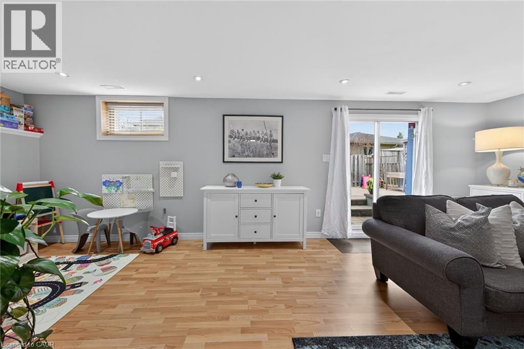 135 Independence Drive, Hamilton, ON - Indoor
