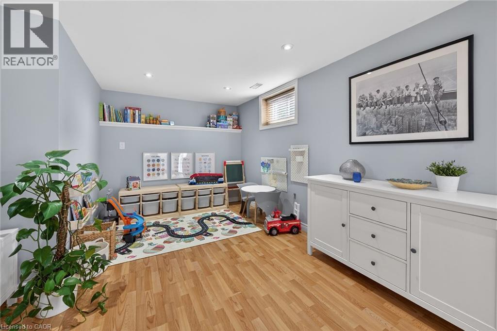 135 Independence Drive, Hamilton, ON - Indoor