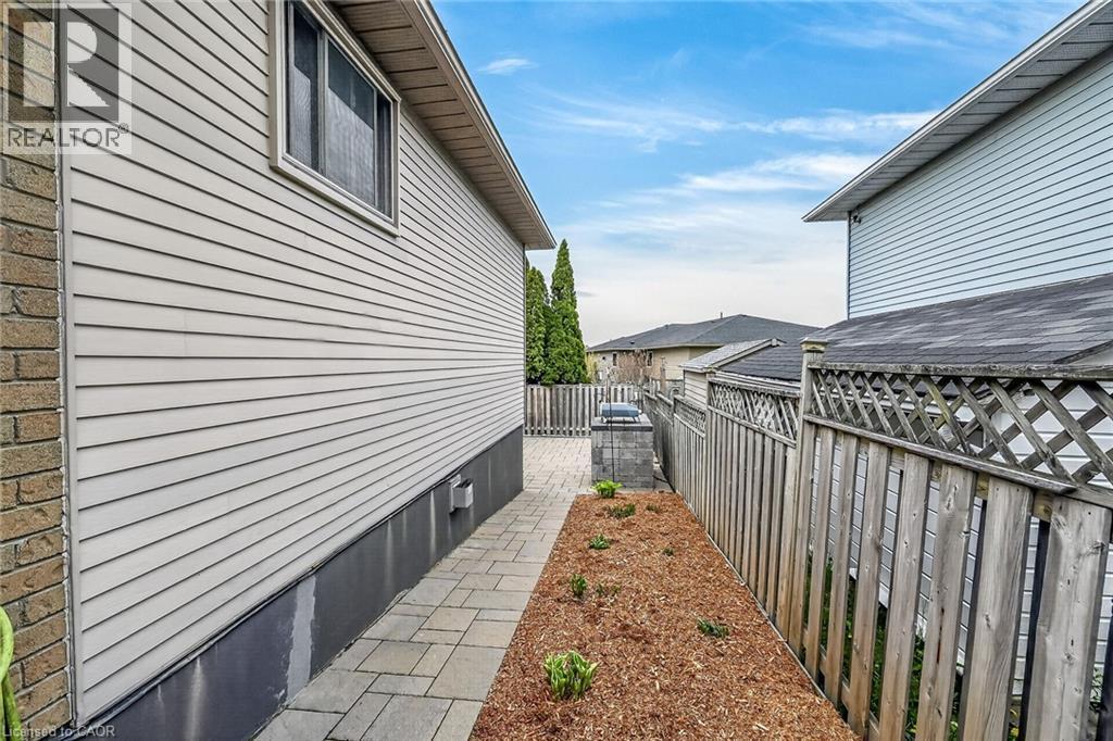 135 Independence Drive, Hamilton, ON - Outdoor With Exterior