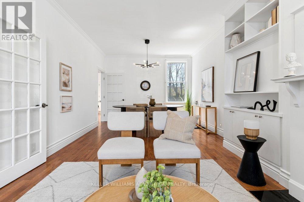 5 Mark Street, Toronto, ON - Indoor Photo Showing Other Room
