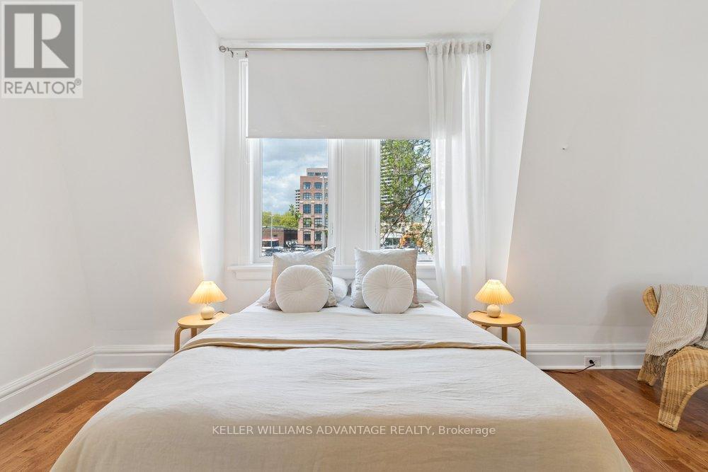 5 Mark Street, Toronto, ON - Indoor Photo Showing Bedroom