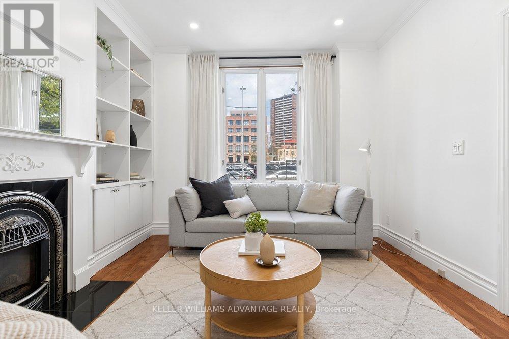 5 Mark Street, Toronto, ON - Indoor Photo Showing Living Room With Fireplace