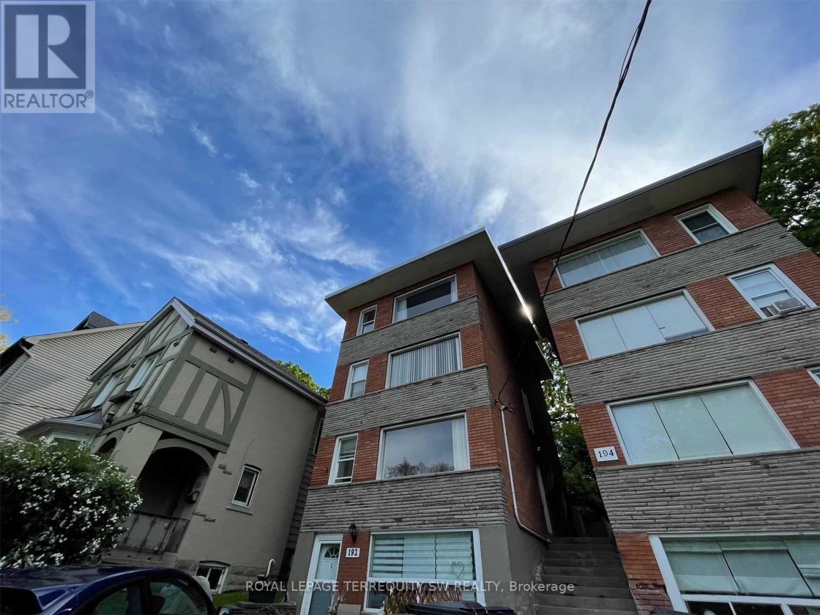3 - 192 Kenilworth Avenue E, Toronto, ON - Outdoor