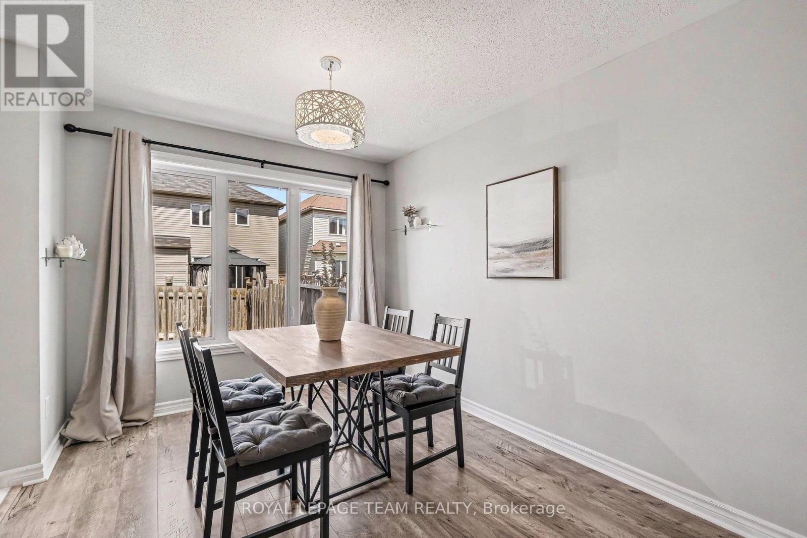 159 Montmorency Way, Ottawa, ON - Indoor Photo Showing Dining Room