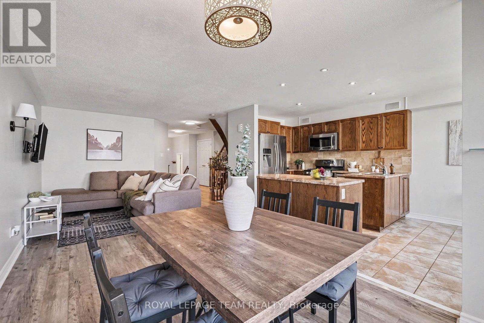 159 Montmorency Way, Ottawa, ON - Indoor