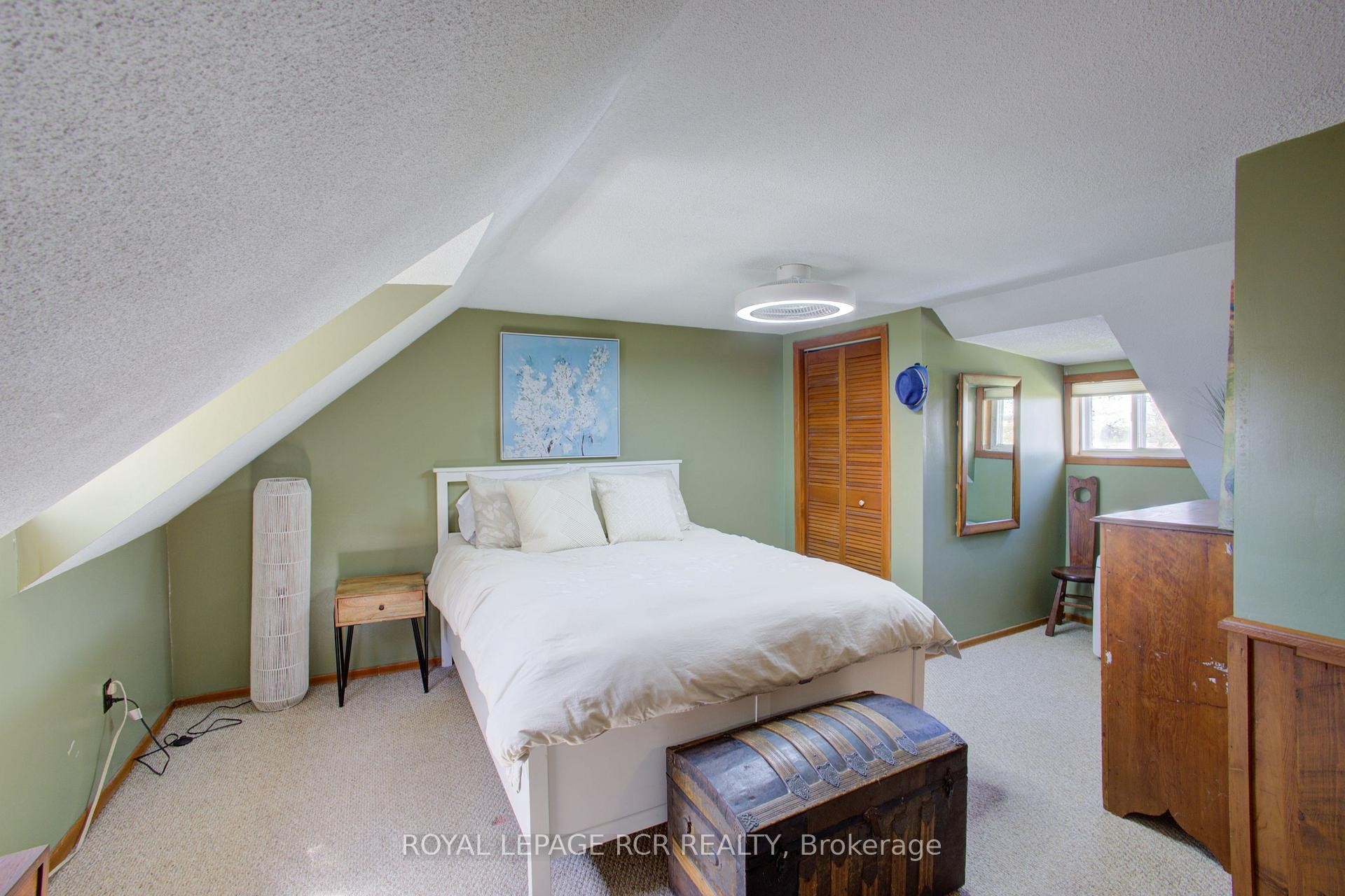 8542 Concession 12 N/A, Mapleton, ON - Indoor Photo Showing Bedroom