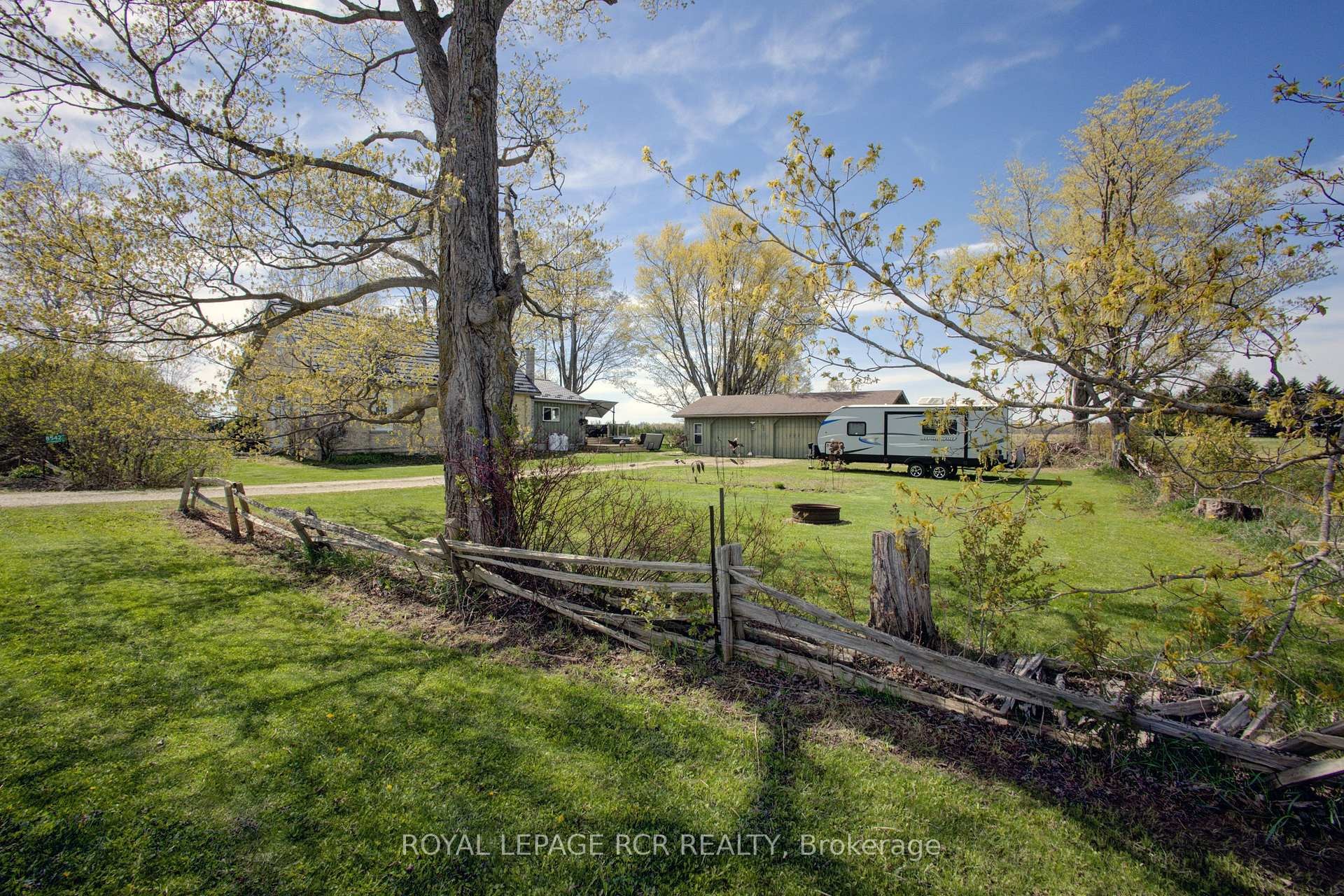 8542 Concession 12 N/A, Mapleton, ON - Outdoor