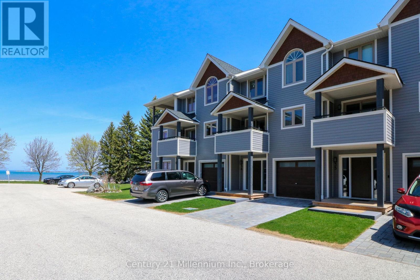 36 Lighthouse Lane E, Collingwood, ON - Outdoor With Facade