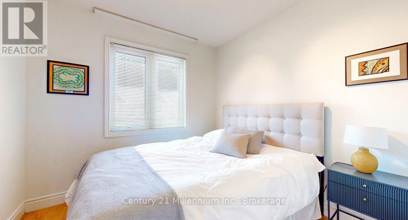36 Lighthouse Lane E, Collingwood, ON - Indoor Photo Showing Bedroom