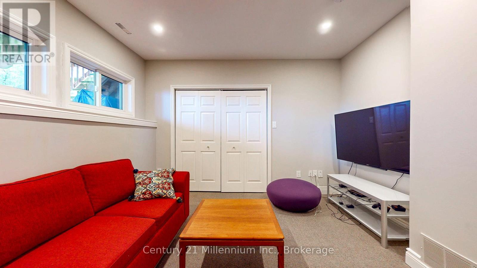 36 Lighthouse Lane E, Collingwood, ON - Indoor Photo Showing Other Room