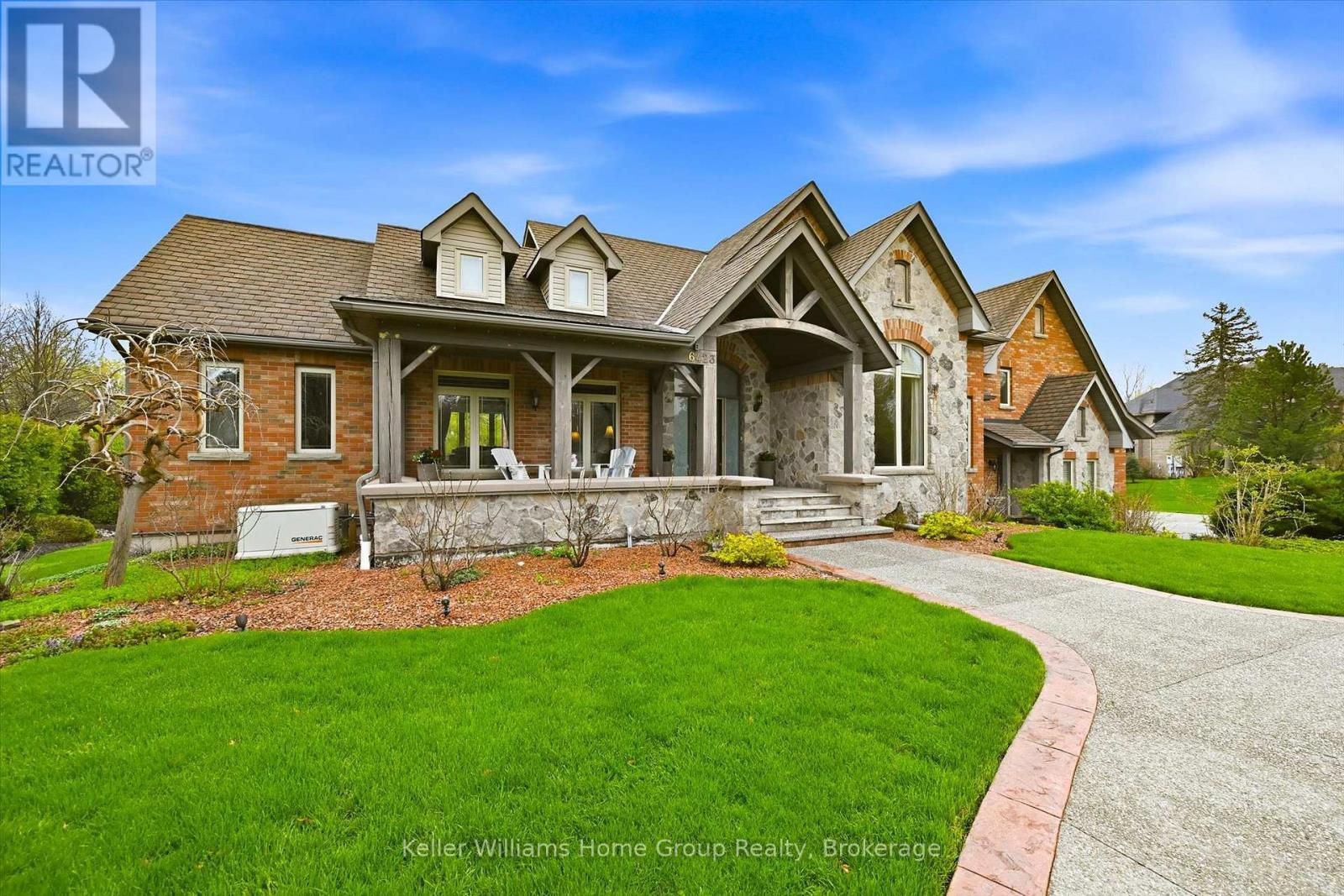 6423 Chelsea Road, Burlington, ON - Outdoor With Deck Patio Veranda With Facade
