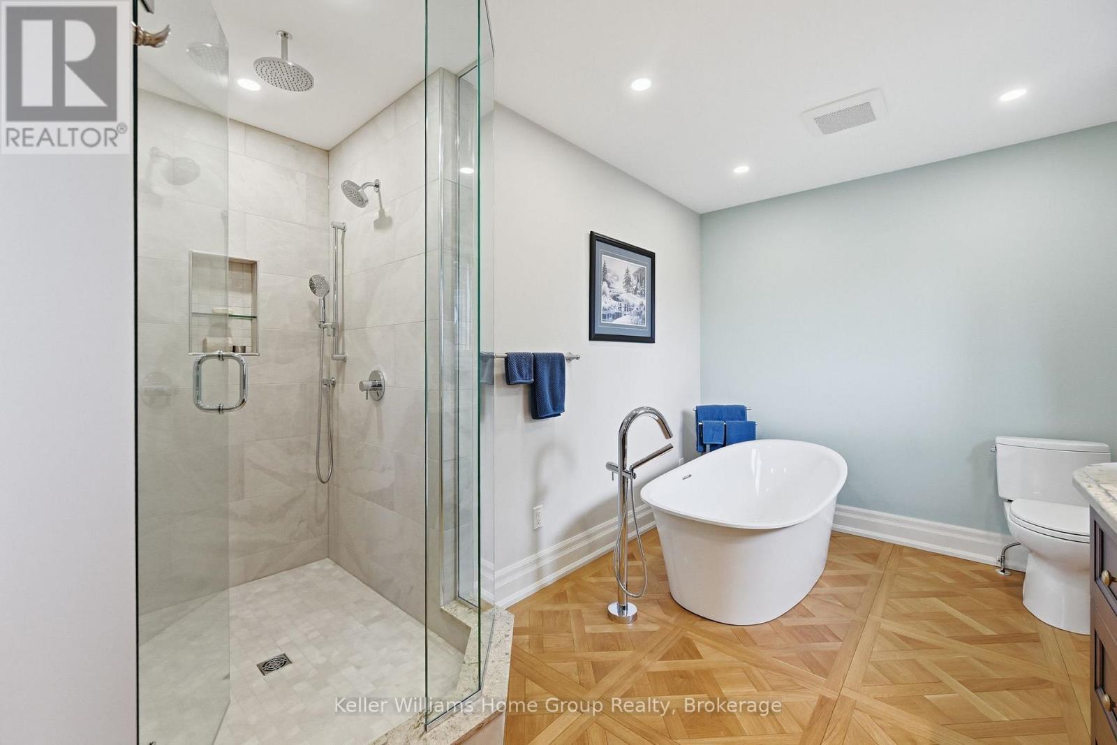 6423 Chelsea Road, Burlington, ON - Indoor Photo Showing Bathroom