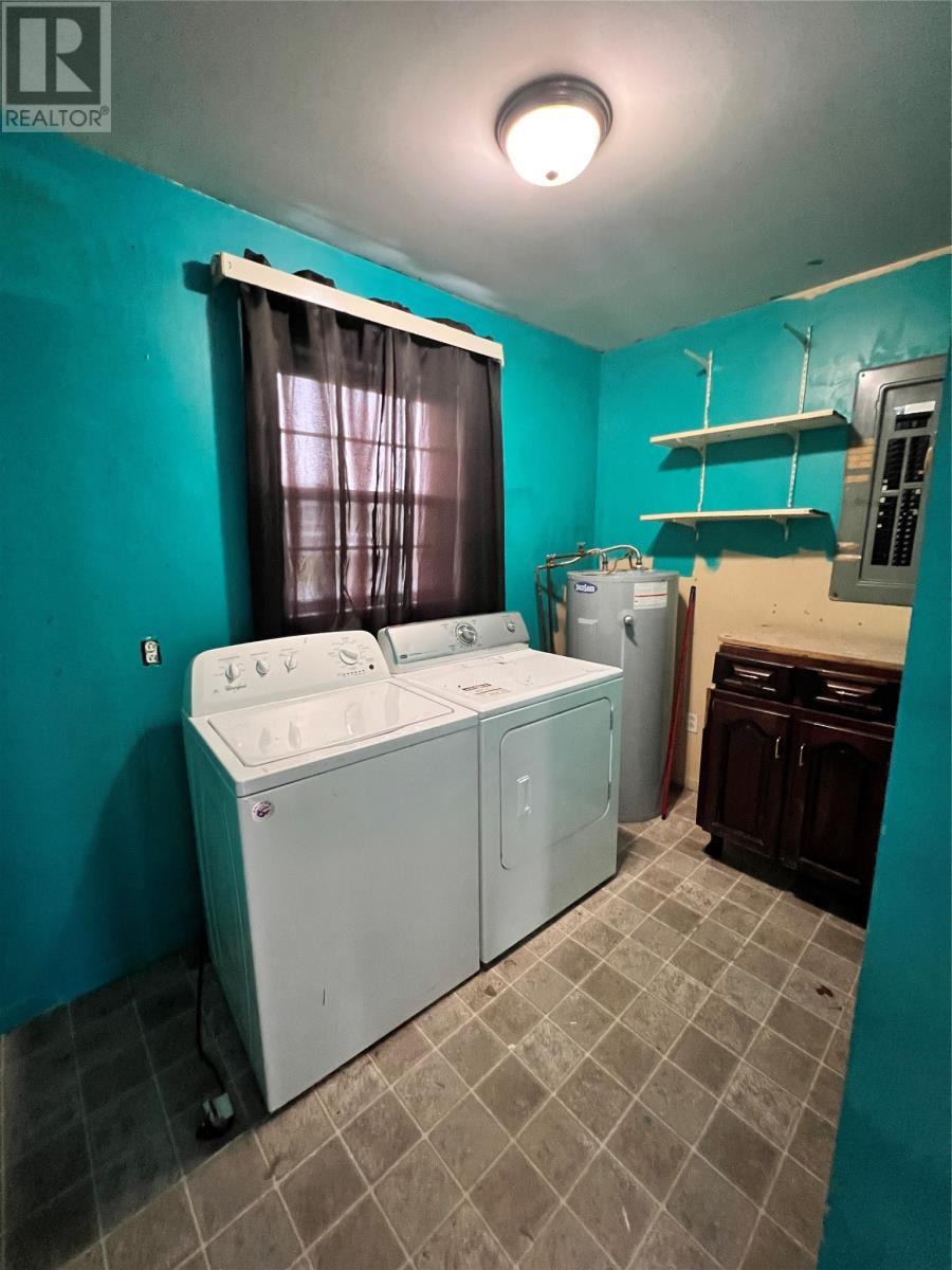 4 Morley Drive, Placentia, NL - Indoor Photo Showing Laundry Room