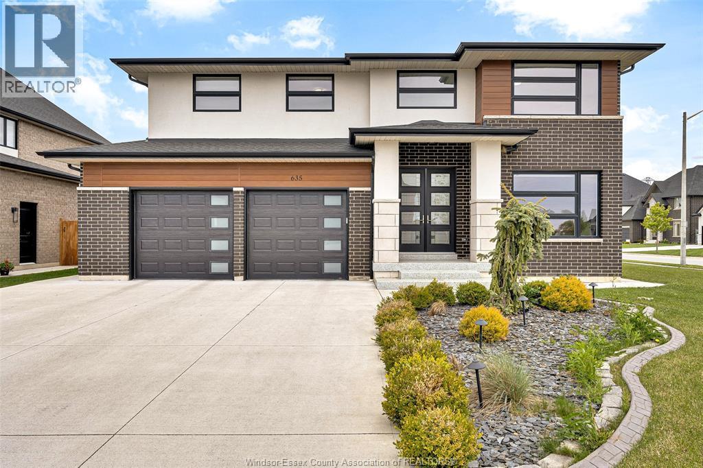 635 Marche Street, Lakeshore, ON - Outdoor With Facade