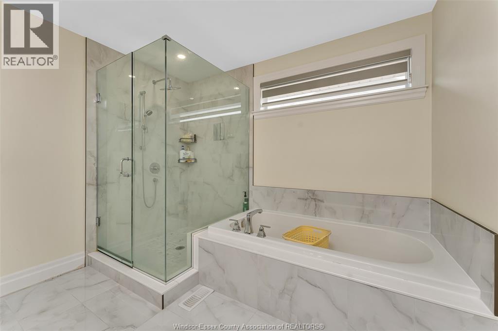 635 Marche Street, Lakeshore, ON - Indoor Photo Showing Bathroom