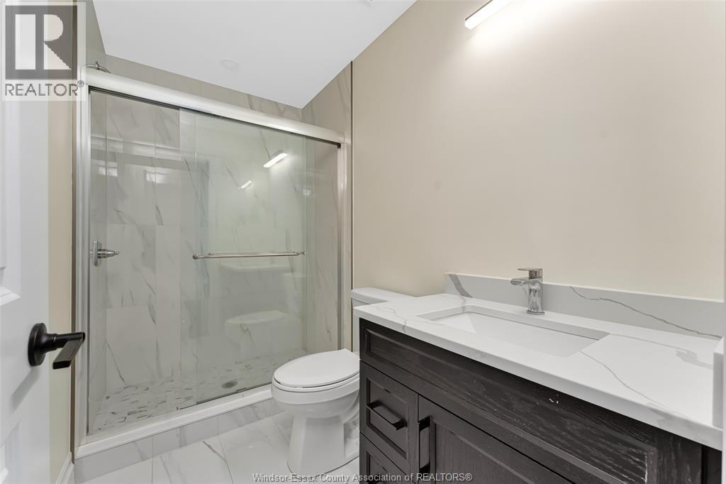 635 Marche Street, Lakeshore, ON - Indoor Photo Showing Bathroom
