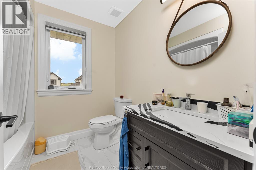 635 Marche Street, Lakeshore, ON - Indoor Photo Showing Bathroom