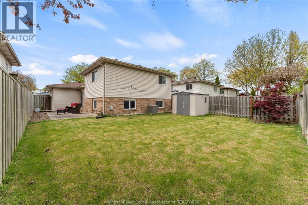 1736 Vicky Circle, Windsor, ON - Outdoor With Exterior