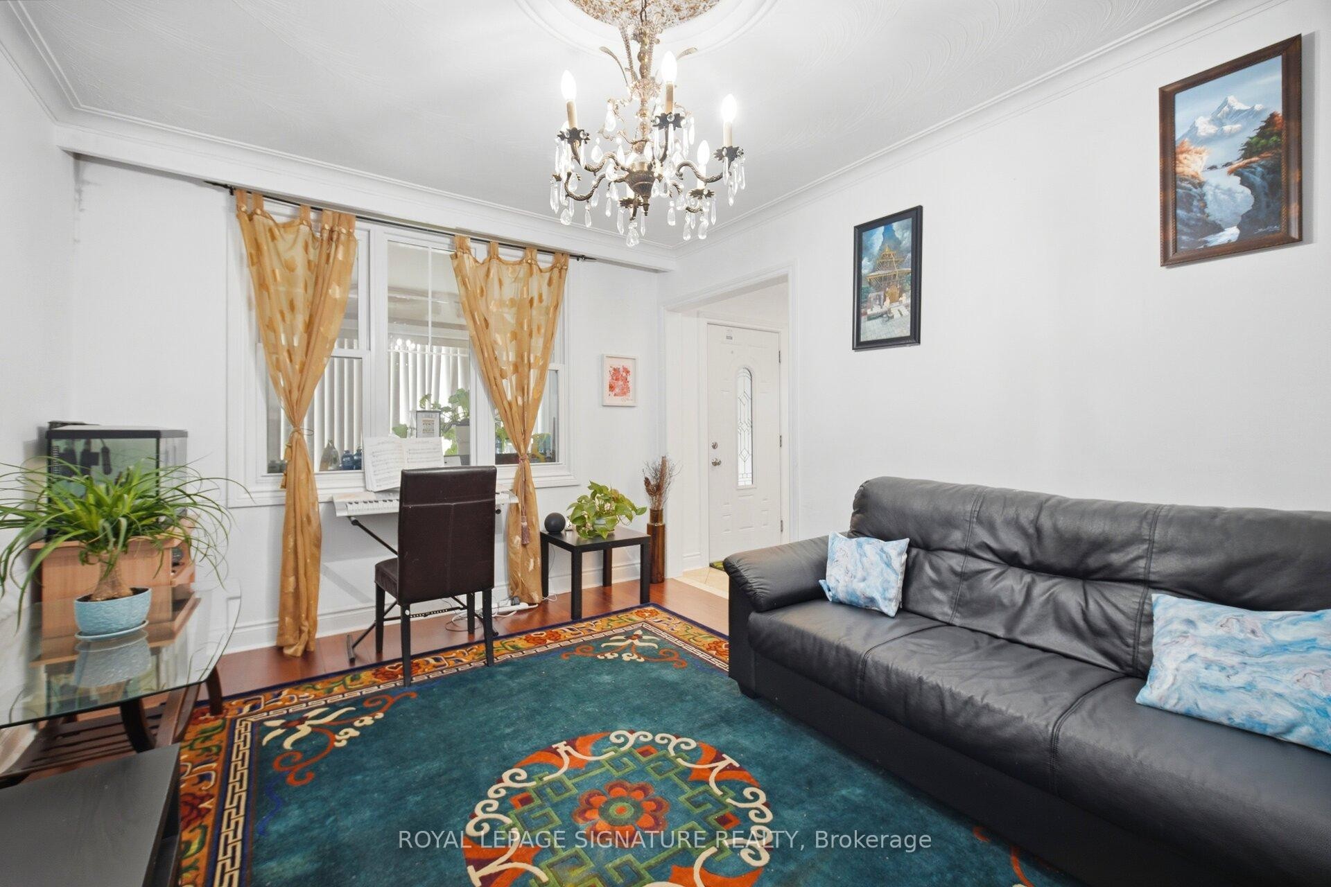 1-2000 Dufferin Street, Toronto, ON