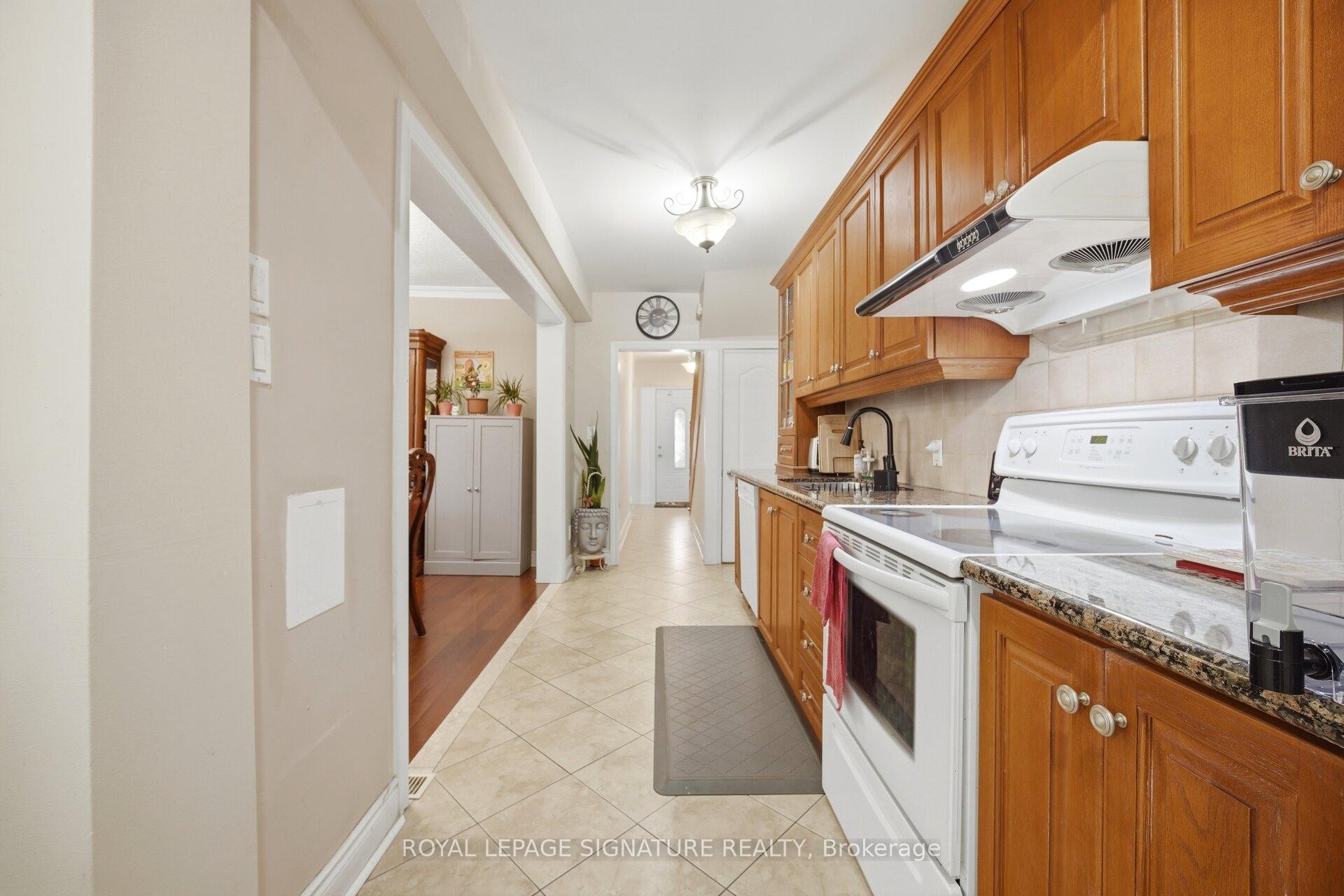 1-2000 Dufferin Street, Toronto, ON