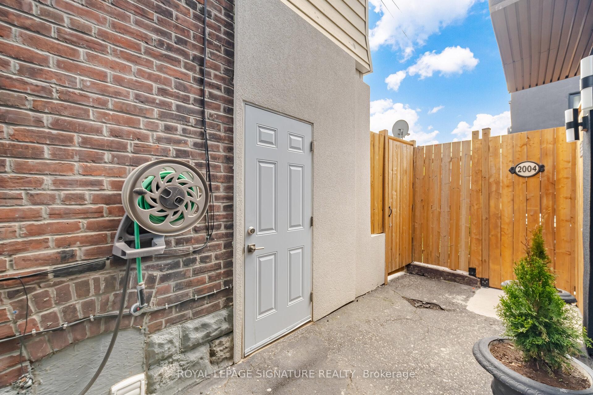 1-2000 Dufferin Street, Toronto, ON