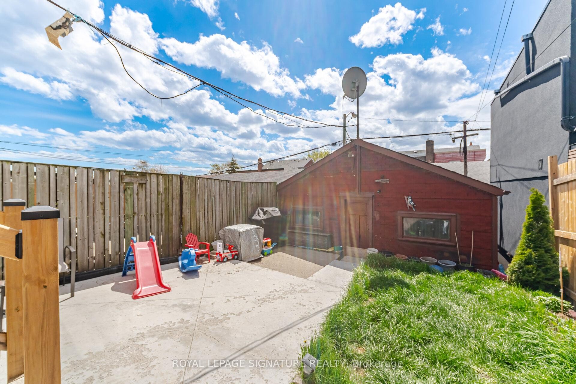 1-2000 Dufferin Street, Toronto, ON