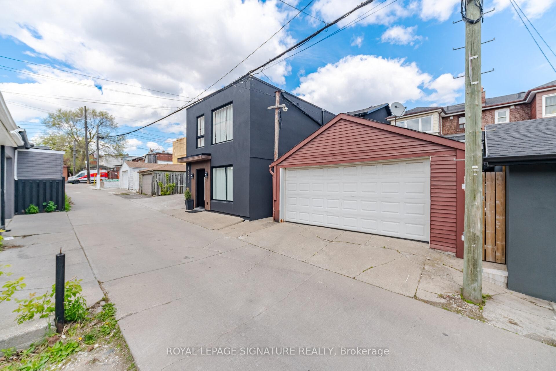 1-2000 Dufferin Street, Toronto, ON