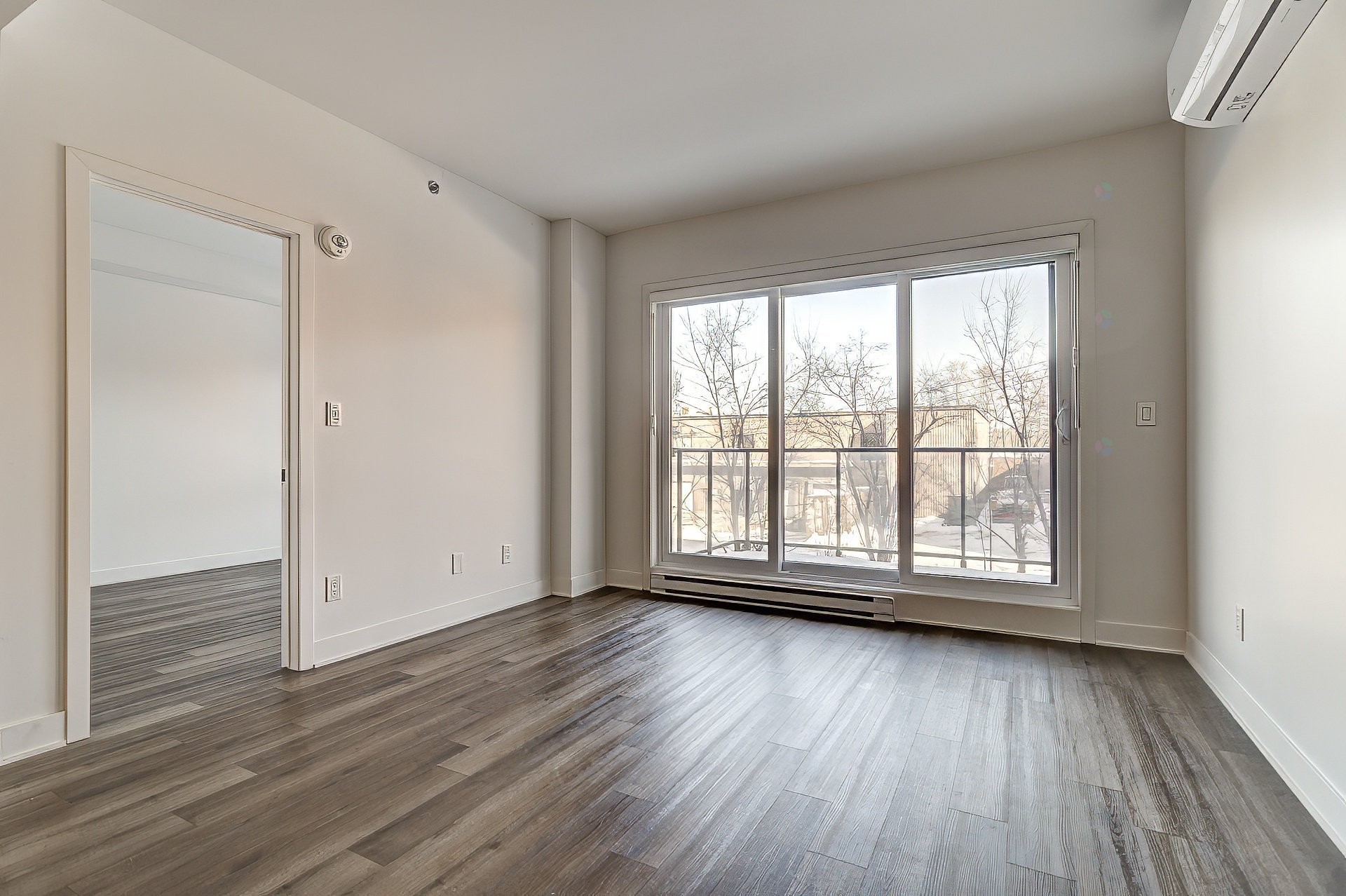 Salon - 209-2020 Rue Lucien-Thimens, Montréal (Saint-Laurent), QC - Indoor Photo Showing Other Room