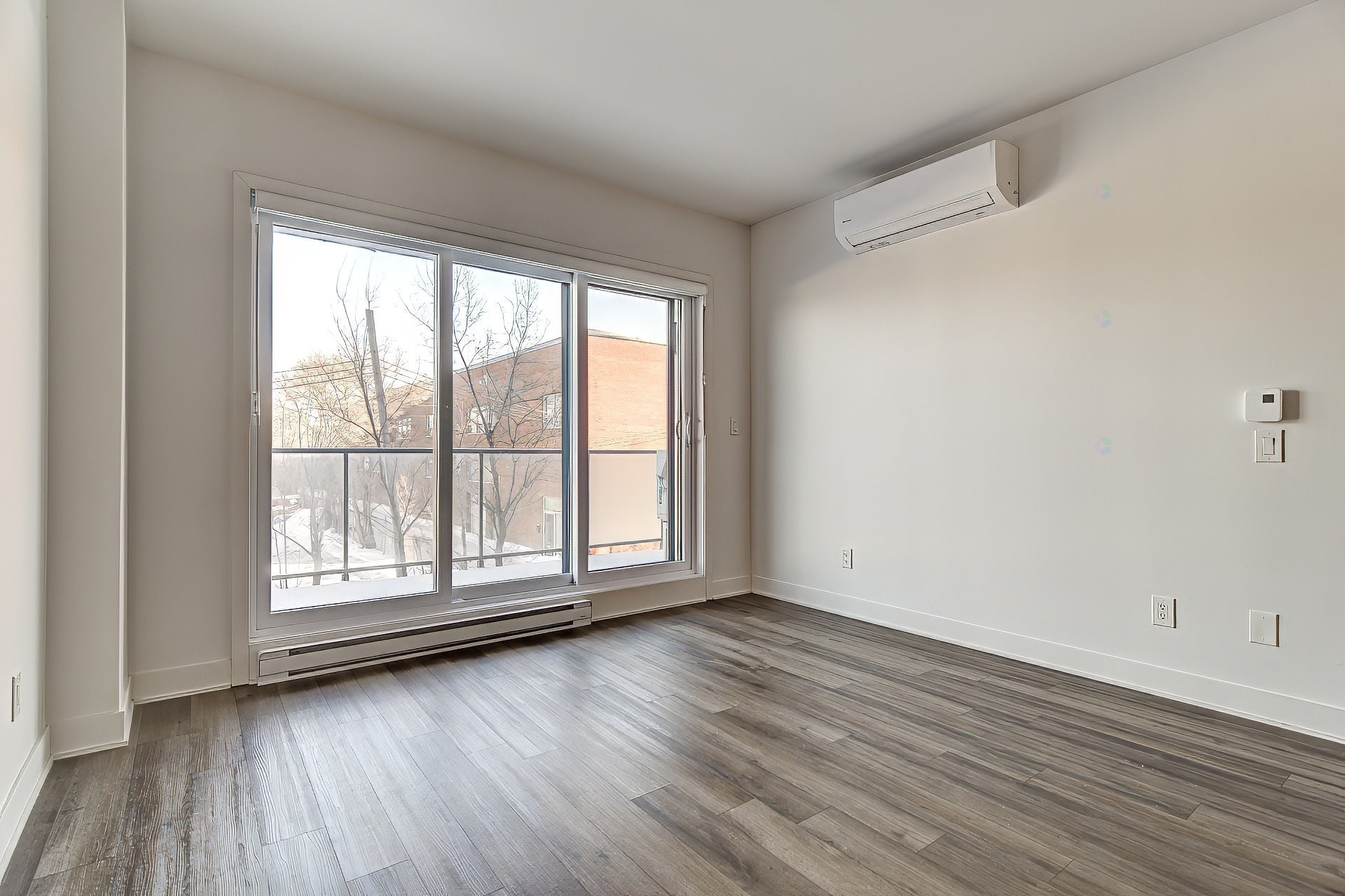 Salon - 209-2020 Rue Lucien-Thimens, Montréal (Saint-Laurent), QC - Indoor Photo Showing Other Room