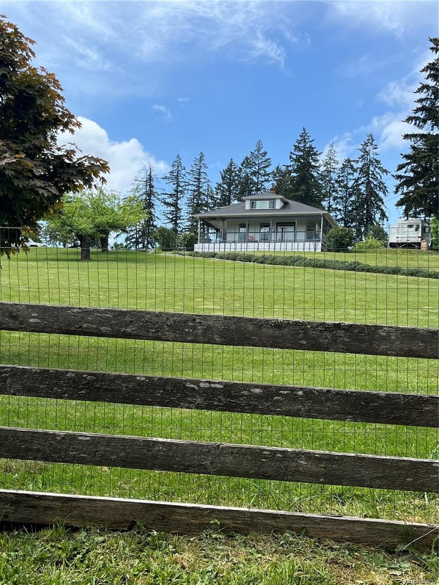 6742 Norcross Rd, Duncan, BC