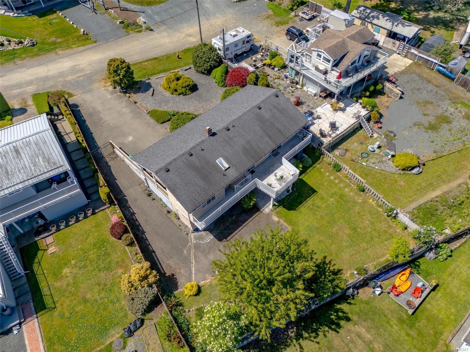 4301 Eva Rd, Bowser, BC