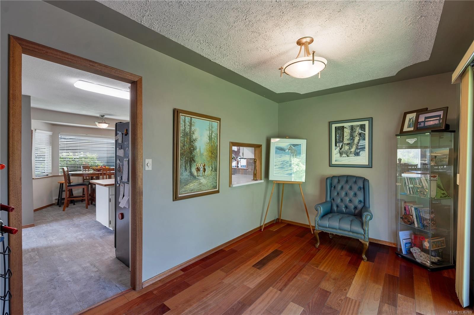 1930 Gillian Pl, Campbell River, BC