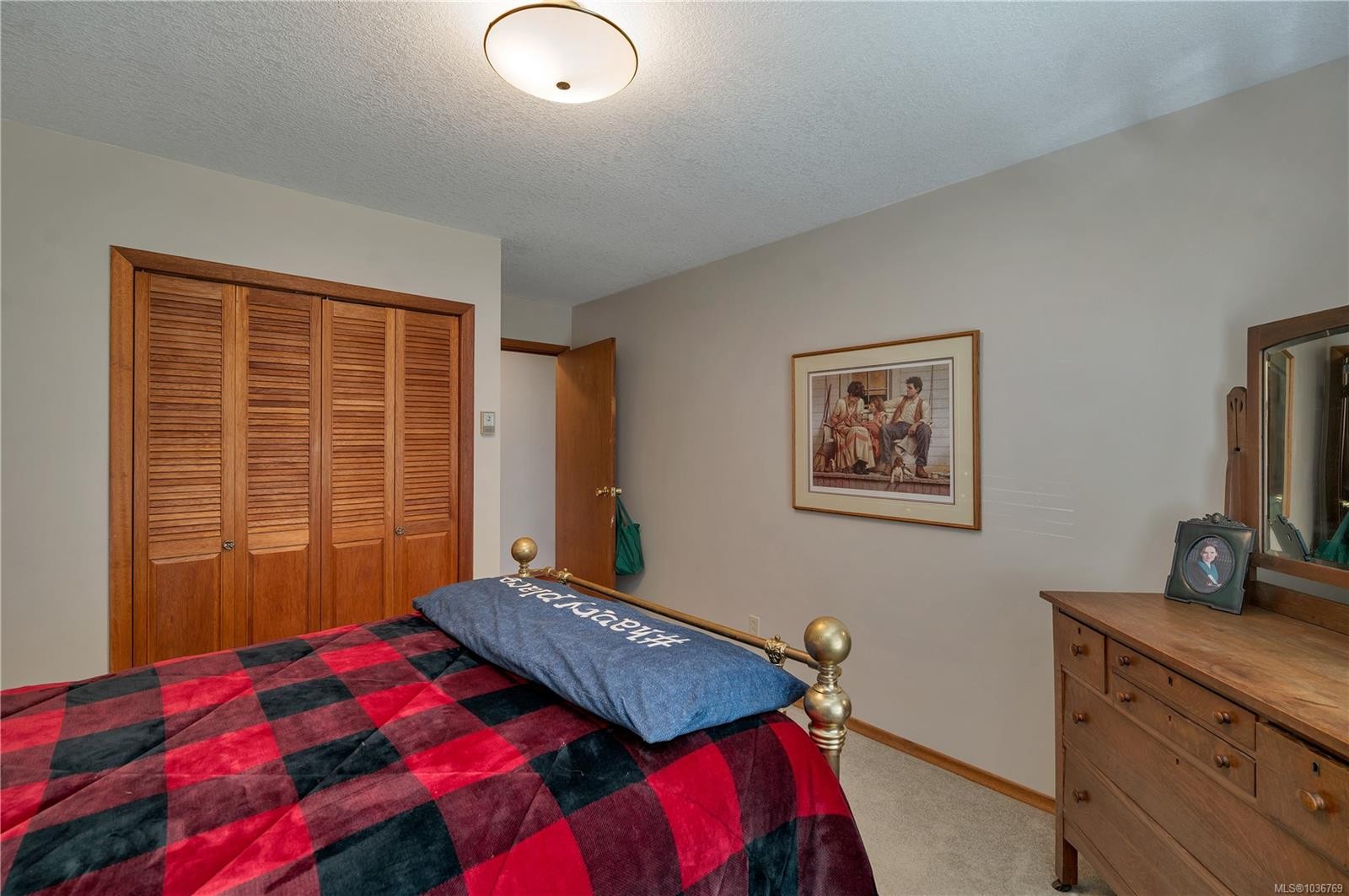 1930 Gillian Pl, Campbell River, BC