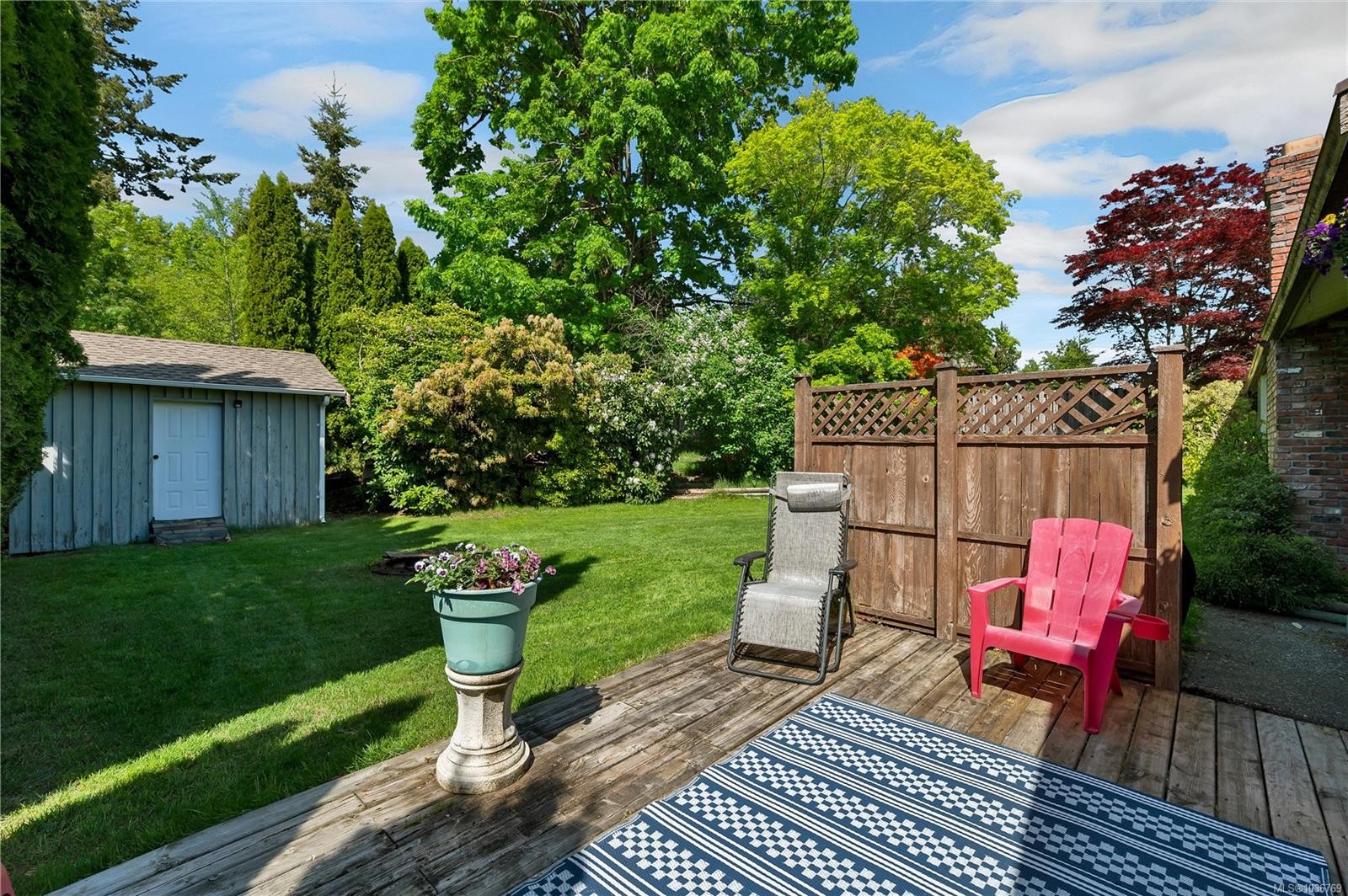 1930 Gillian Pl, Campbell River, BC