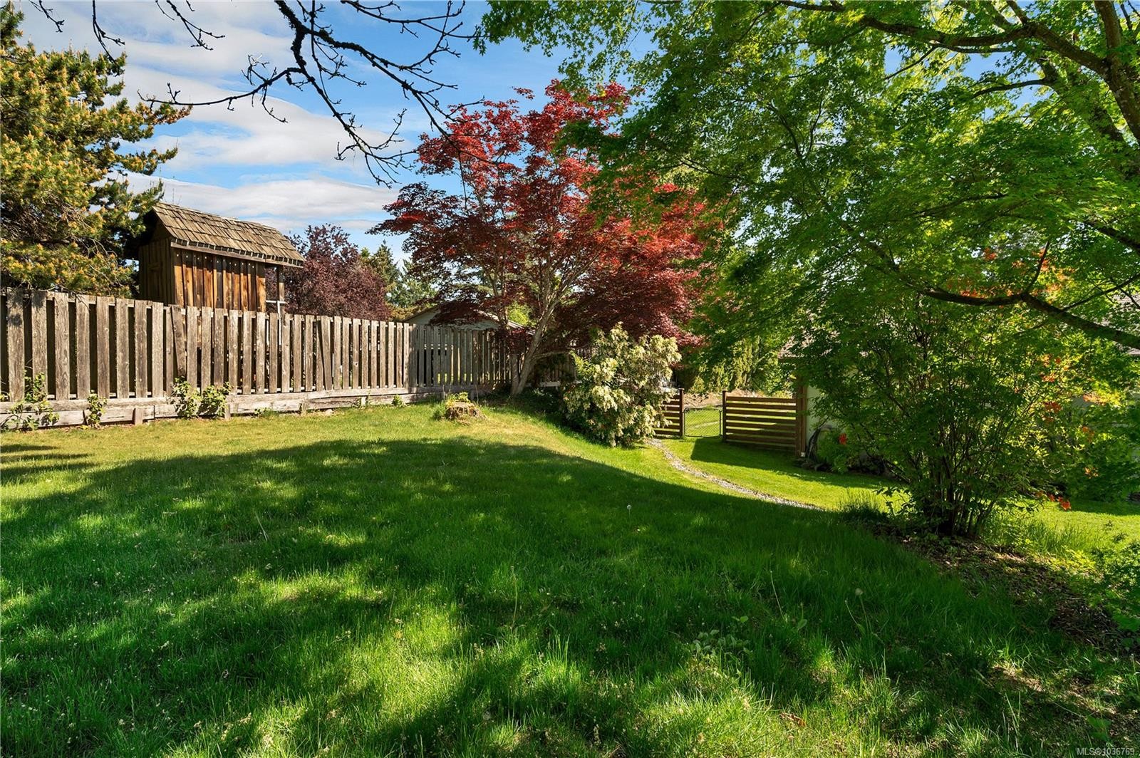 1930 Gillian Pl, Campbell River, BC