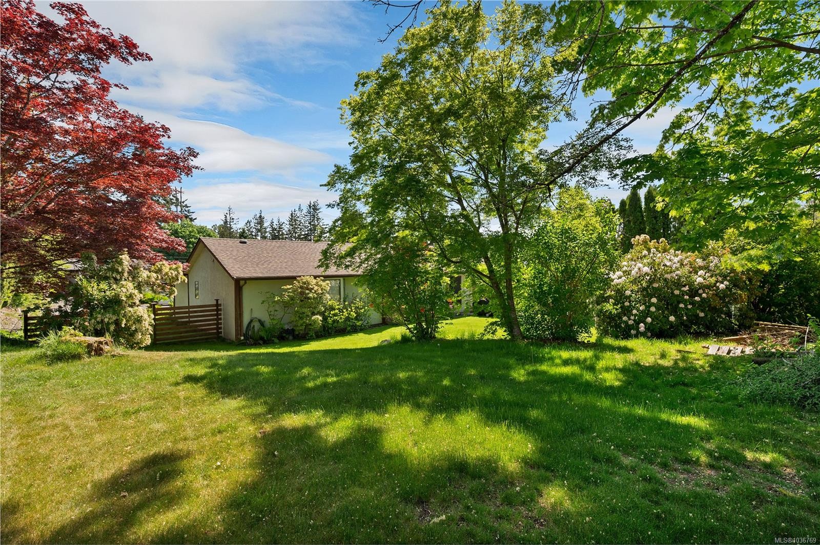 1930 Gillian Pl, Campbell River, BC