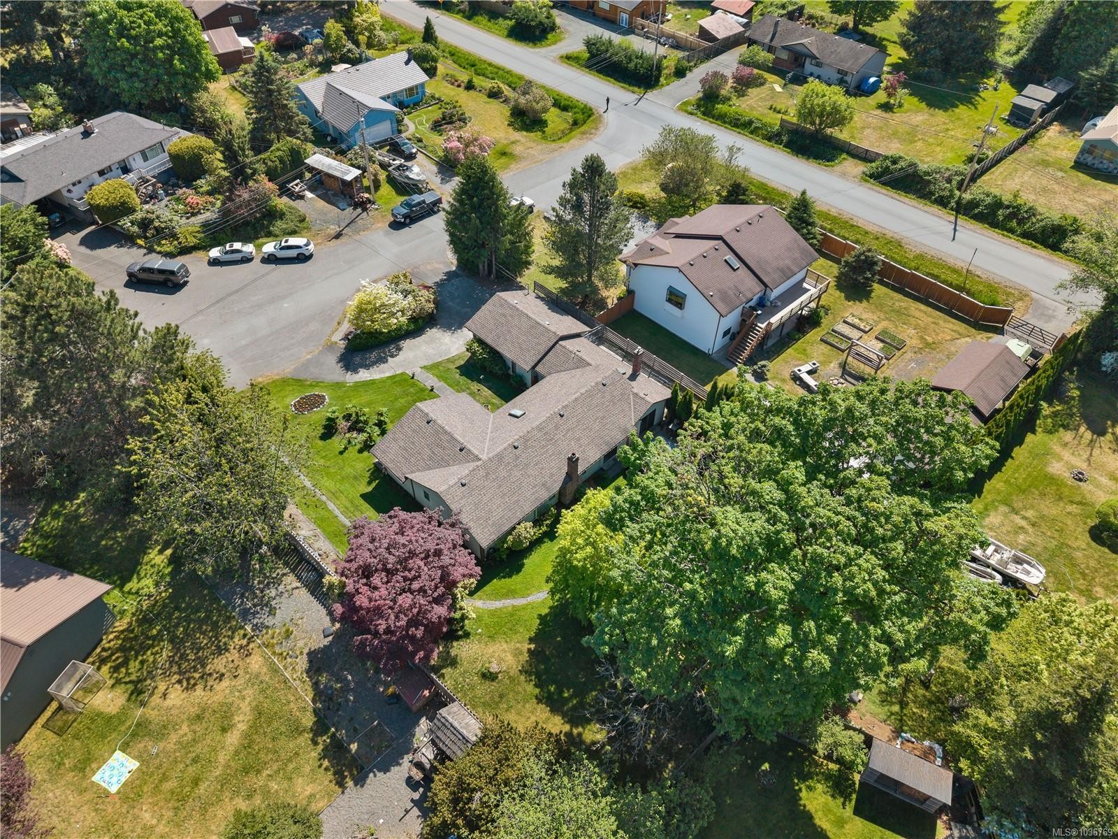 1930 Gillian Pl, Campbell River, BC