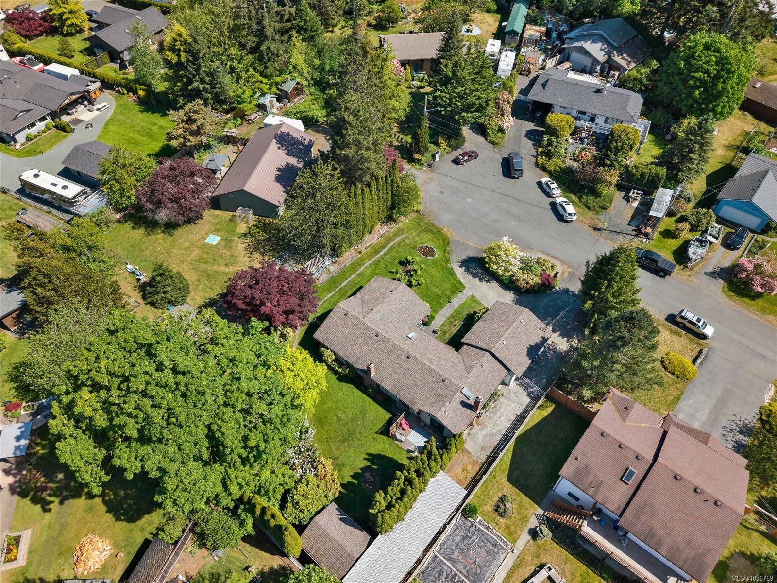 1930 Gillian Pl, Campbell River, BC