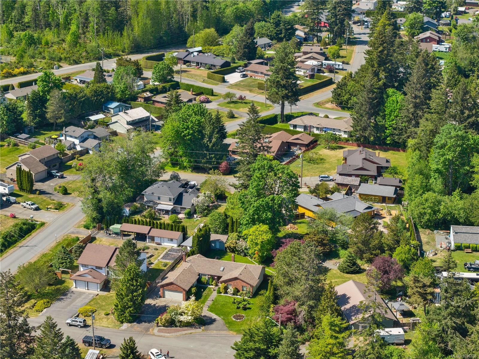 1930 Gillian Pl, Campbell River, BC