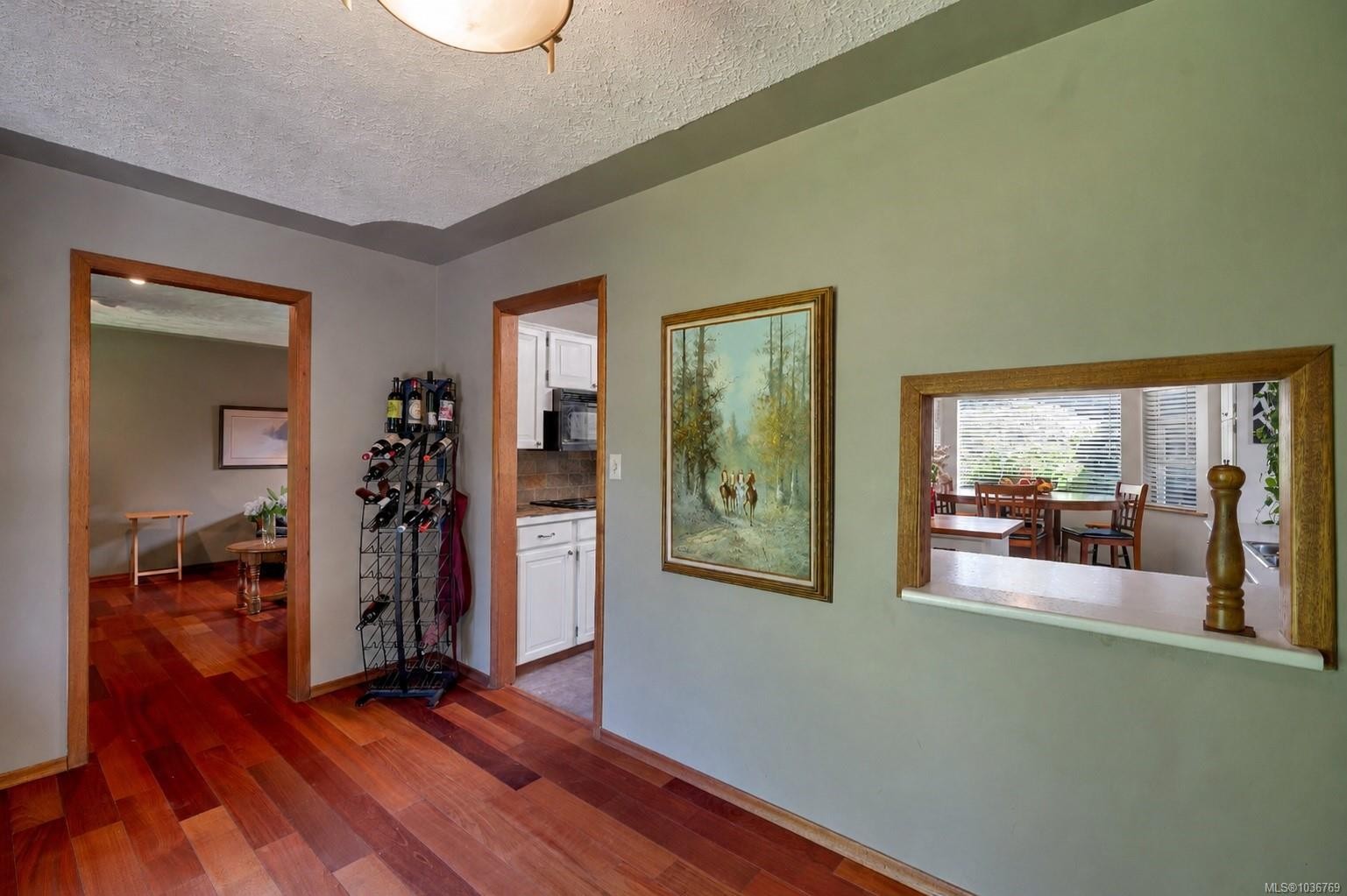 1930 Gillian Pl, Campbell River, BC