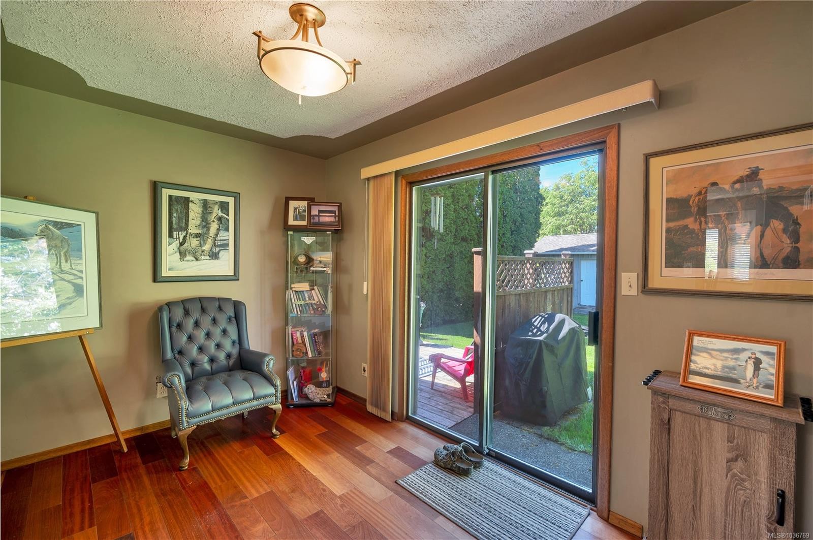 1930 Gillian Pl, Campbell River, BC