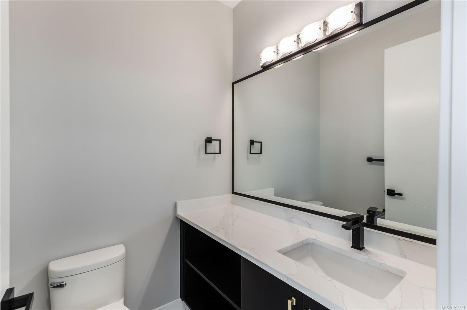 3865 Gulfview Dr, Nanaimo, BC