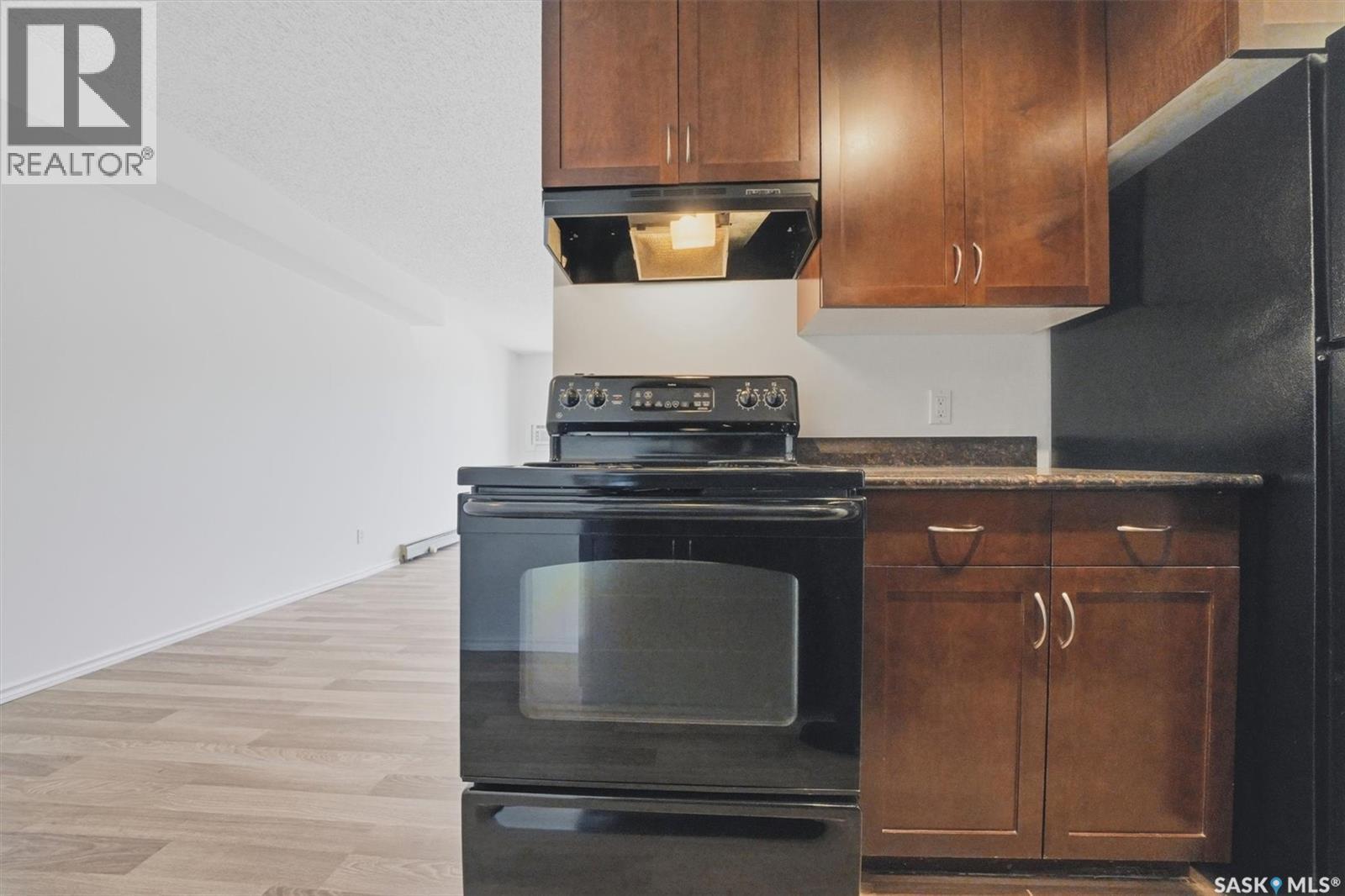 104 2233 St Henry Avenue, Saskatoon, SK - Indoor Photo Showing Kitchen