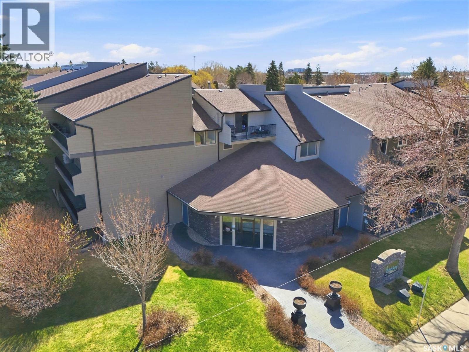 104 2233 St Henry Avenue, Saskatoon, SK - Outdoor
