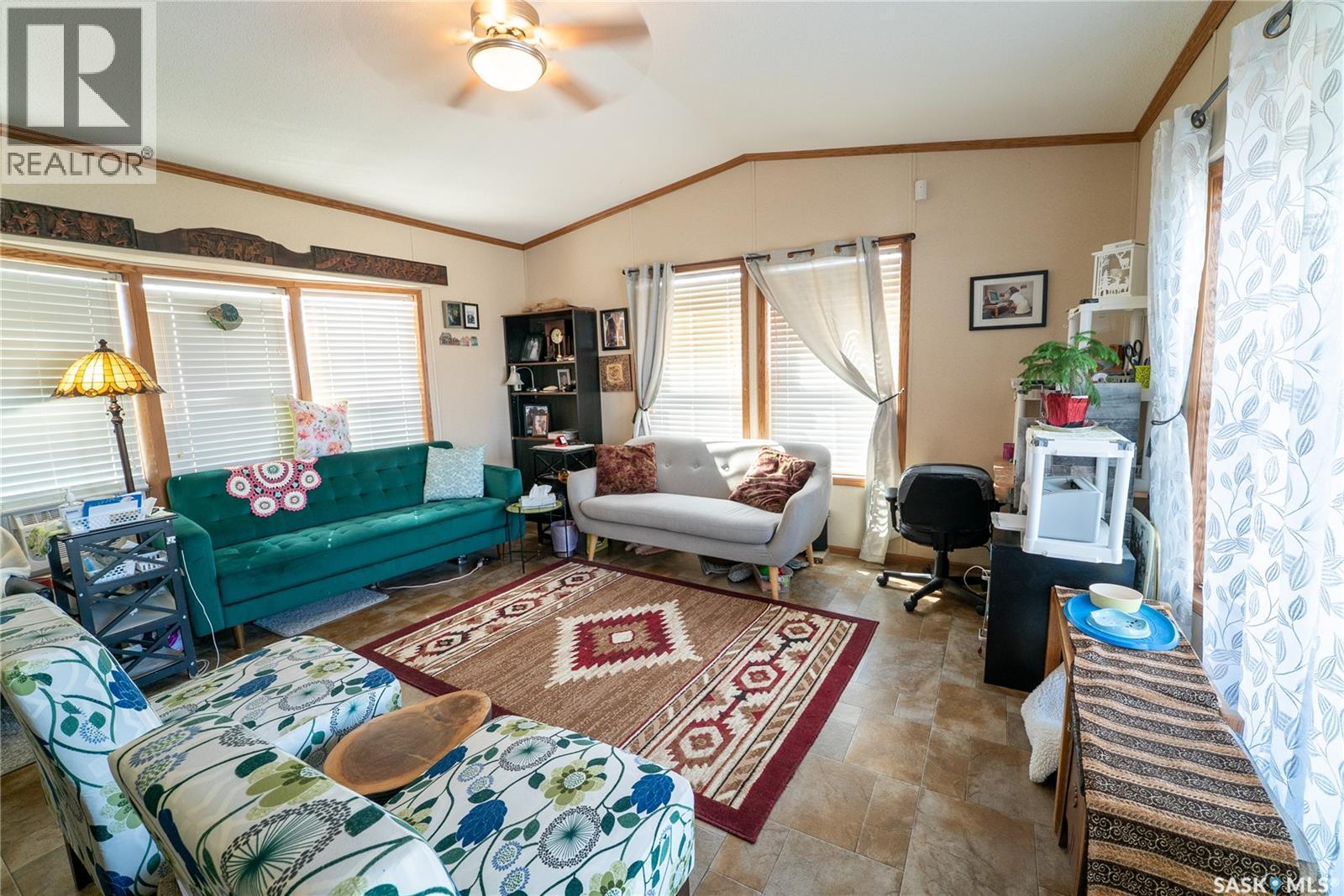 102 Herbert Street, Hawarden, SK