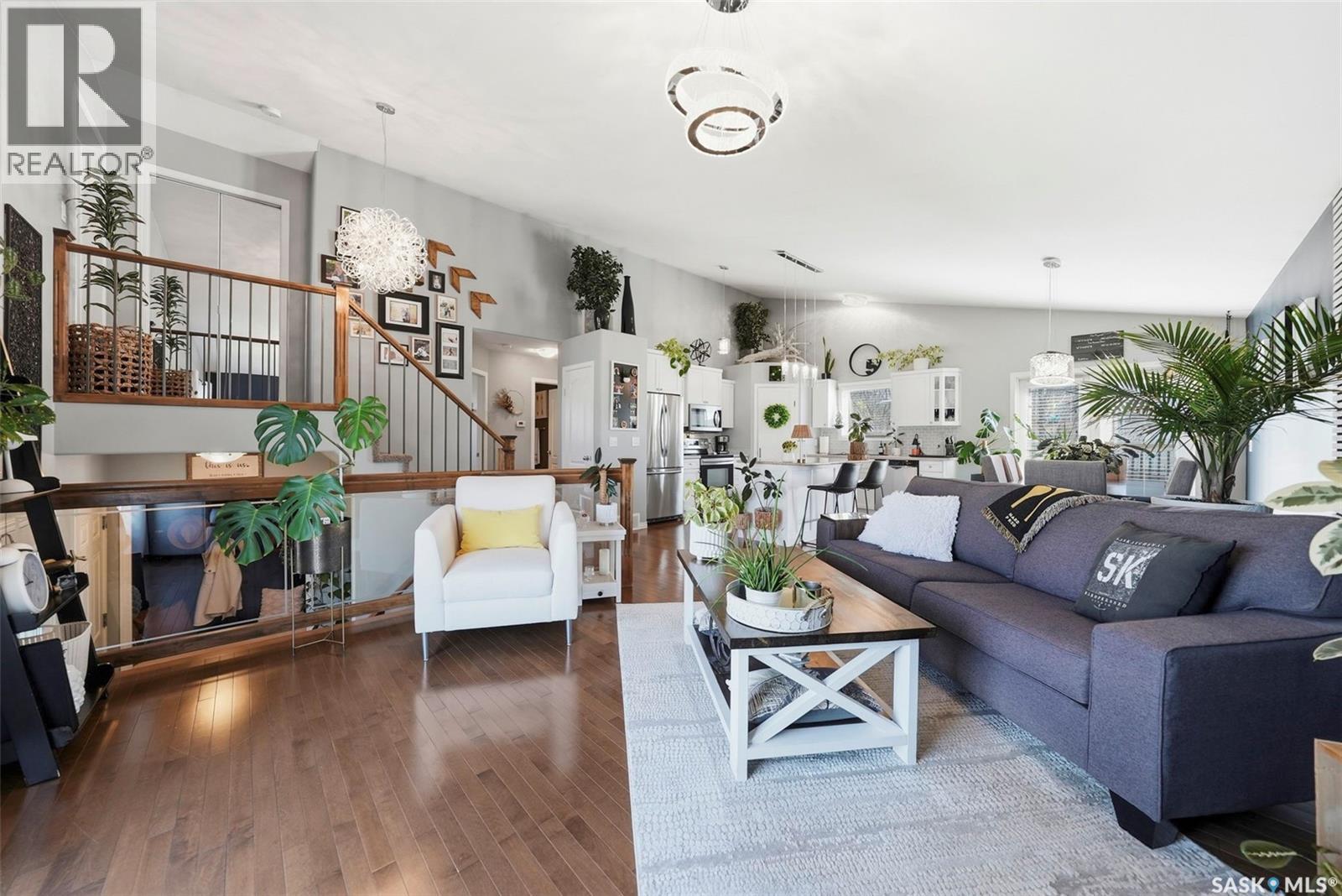 139 Allwood Crescent, Saskatoon, SK - Indoor Photo Showing Living Room