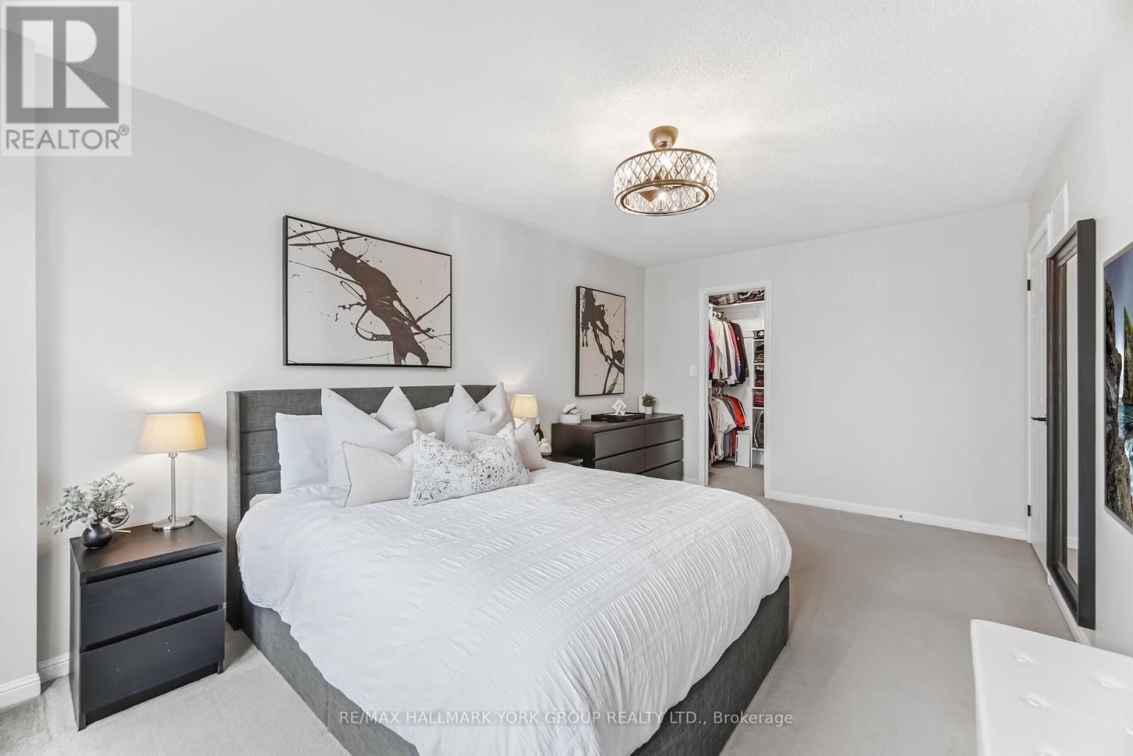 882 Mcduffe Crescent, Milton, ON - Indoor Photo Showing Bedroom