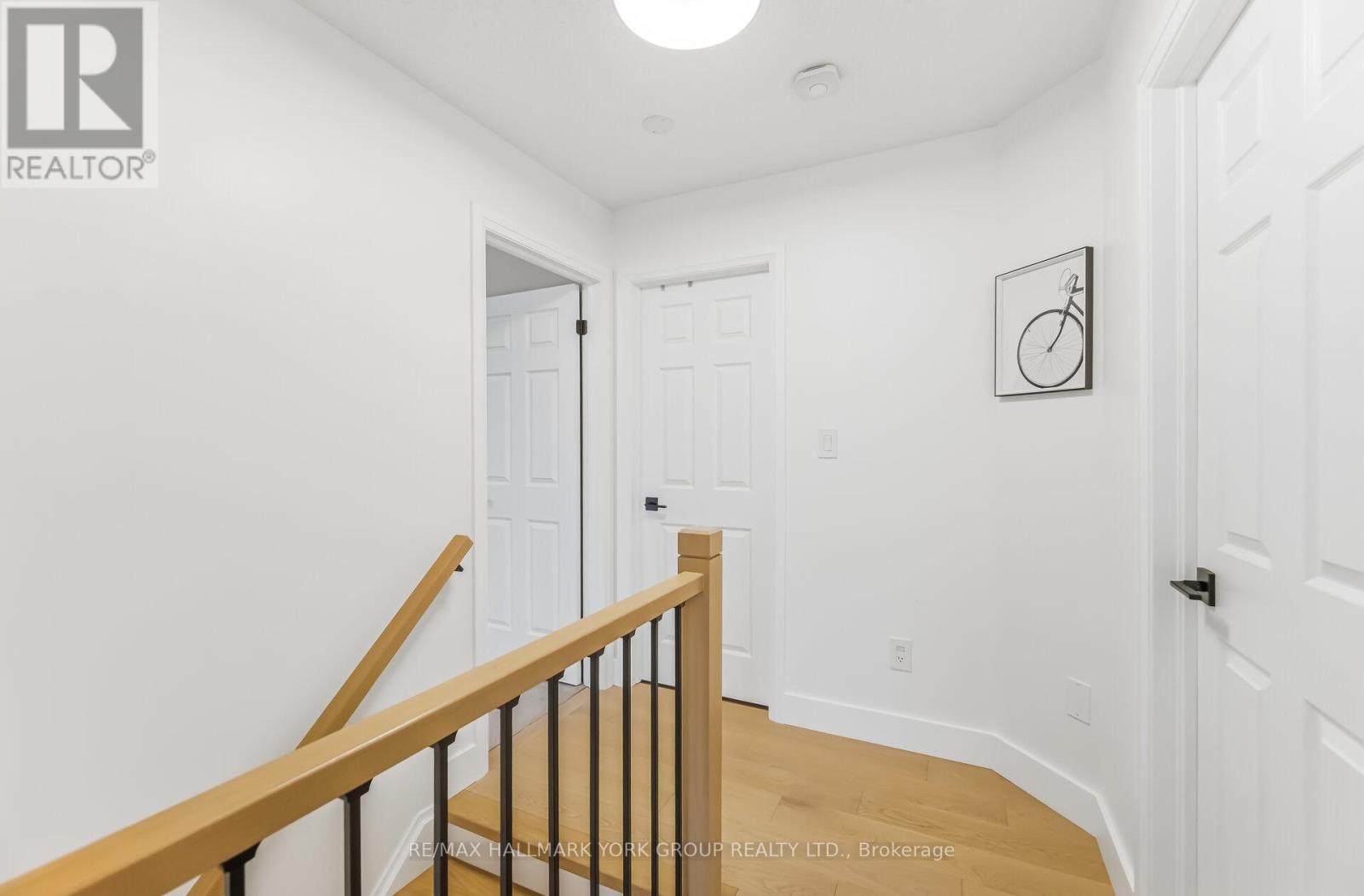 882 Mcduffe Crescent, Milton, ON - Indoor Photo Showing Other Room